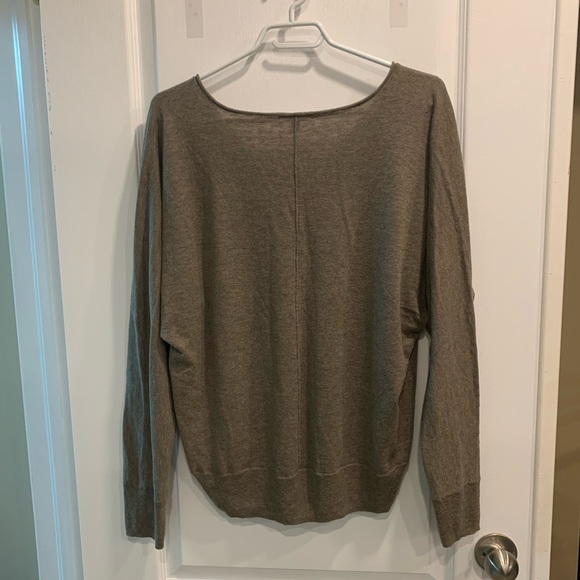 Cotton-Poly-Wool V-neck Sweater - Picture 2 of 5